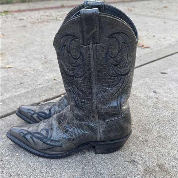 Justin cowboy boots - Picture 11 of 13